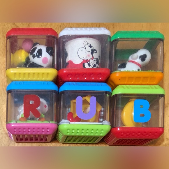 6 Vintage Fisher Price Peek-A-Boo Blocks. 4 Animals, Umbrella & Bananas. Set #5. - Picture 1 of 9